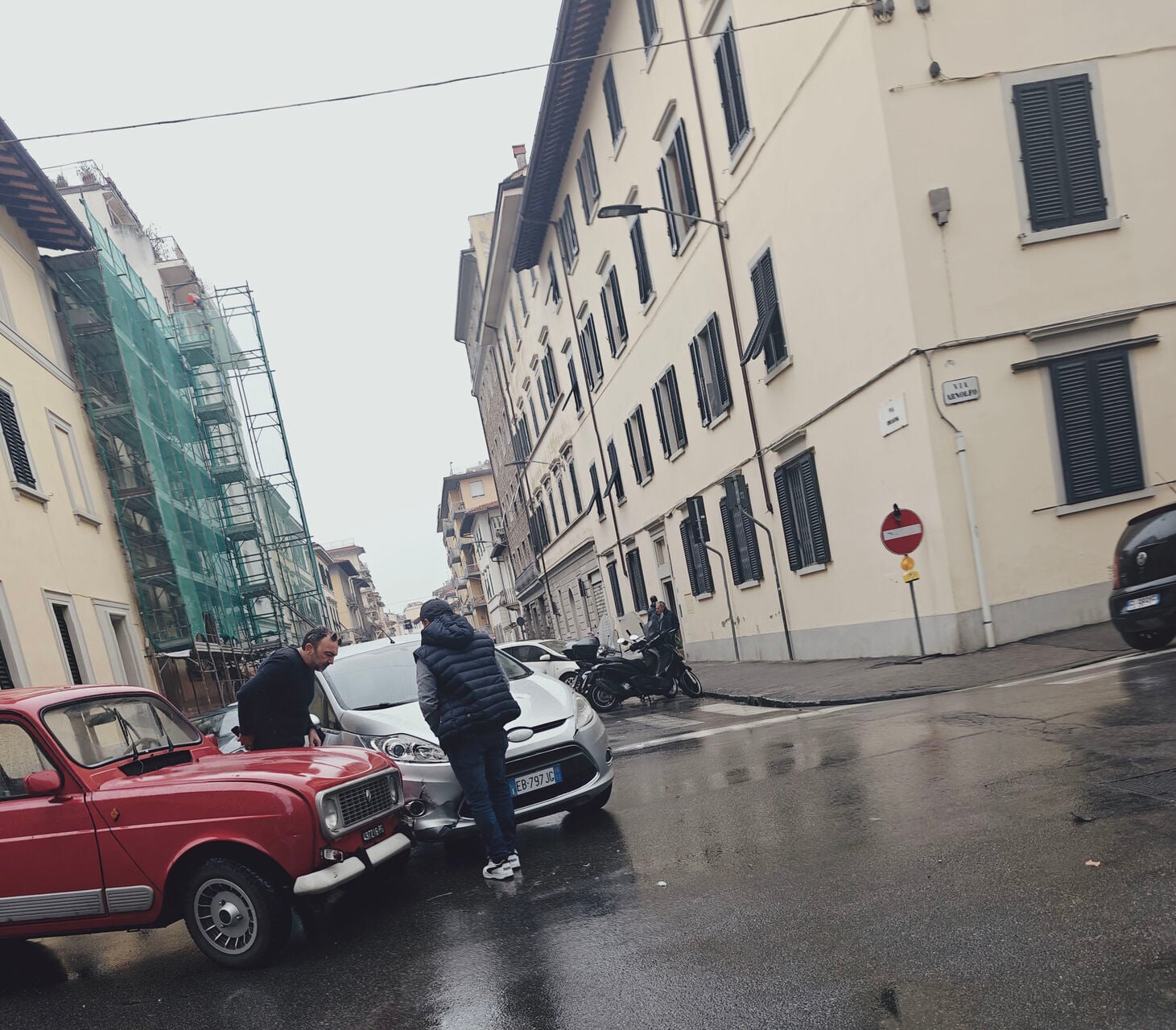 Car Accident in Italy, Your CC won't cover you.