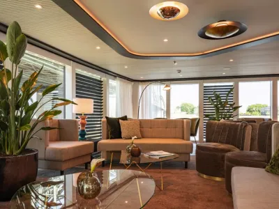 MS Amadeus Cara - Entertainment