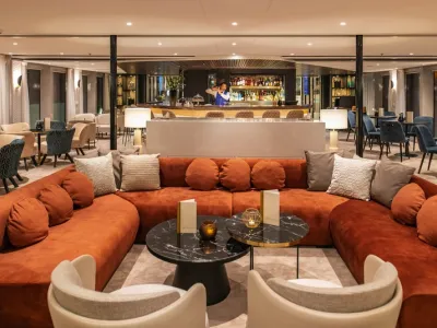 MS Amadeus Cara - Entertainment