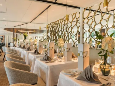 Amadeus Nova - Dining