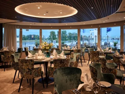 MS Amadeus Riva - Entertainment