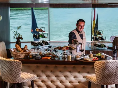 MS Amadeus Star - Entertainment