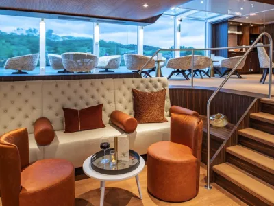 MS Amadeus Star - Entertainment