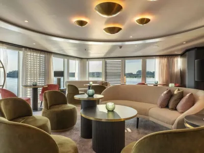 Amadeus Aurea - Entertainment