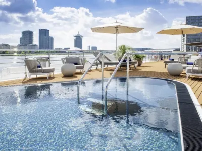 Amadeus Aurea - Entertainment