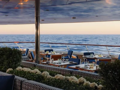 World Traveller - Dining