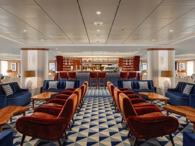 World Traveller - Entertainment