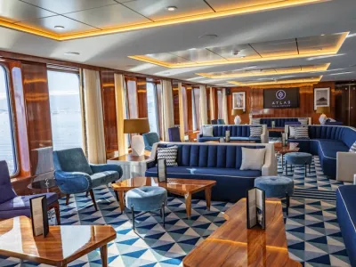 World Traveller - Entertainment