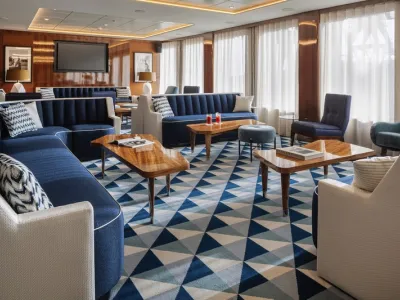 World Traveller - Entertainment