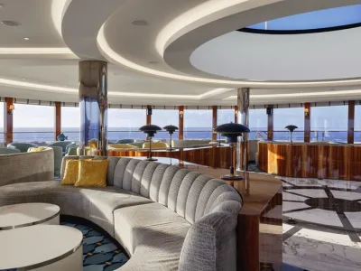 World Traveller - Entertainment