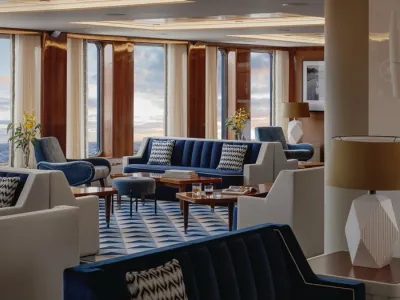 World Traveller - Entertainment