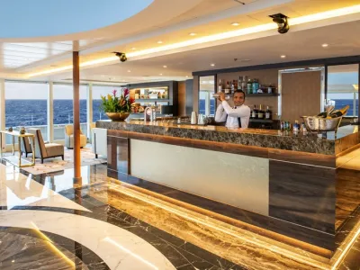 World Voyager - Entertainment