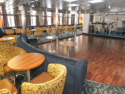 Ocean Endeavour - Entertainment