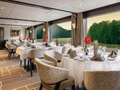 MS Amadeus Brilliant - Dining