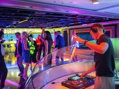 Renaissance - Entertainment