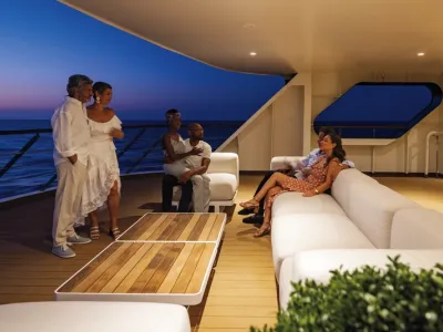 World Voyager - Entertainment