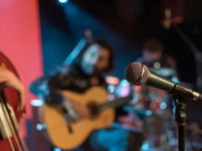 Azamara Journey - Entertainment