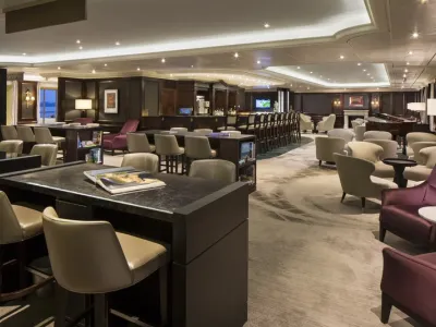 Azamara Onward - Entertainment