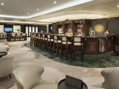 Azamara Onward - Entertainment