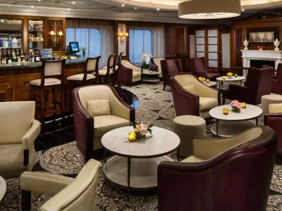 Azamara Onward - Entertainment