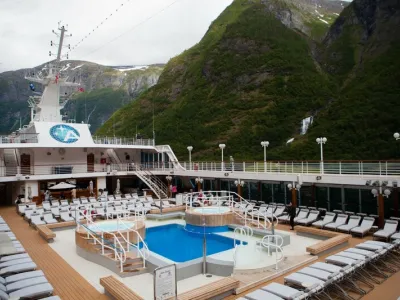 Azamara Journey - Entertainment