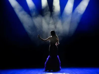 Azamara Pursuit - Entertainment