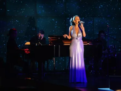 Azamara Quest - Entertainment