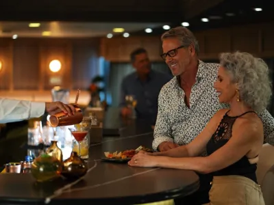 Azamara Onward - Entertainment