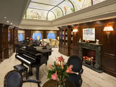 Azamara_Club_Cruises_Azamara_Journey_Interior_Drawing_room