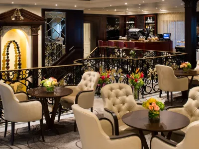 Azamara_Club_Cruises_Azamara_Quest_Interior_Mosaic_cafe