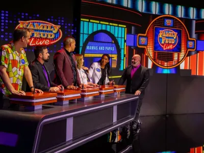 Carnival Pride - Entertainment