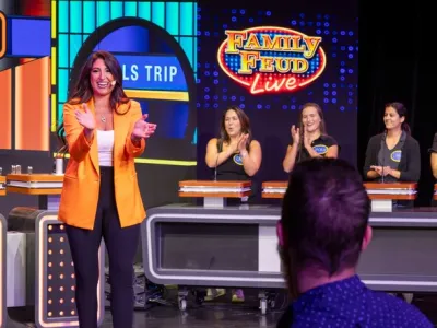 Carnival Pride - Entertainment