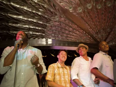 Carnival Sunrise - Entertainment