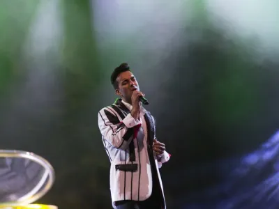 Carnival Glory - Entertainment