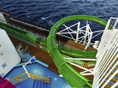 Carnival Pride - Entertainment