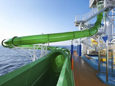 Carnival Pride - Entertainment