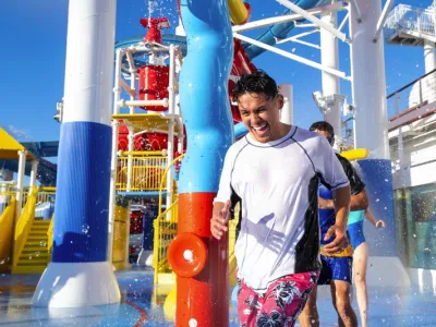 Carnival Splendor - Entertainment