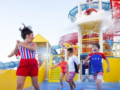 Carnival Splendor - Entertainment