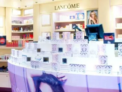 Carnival Luminosa - Entertainment