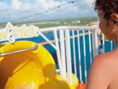 Carnival Freedom - Entertainment