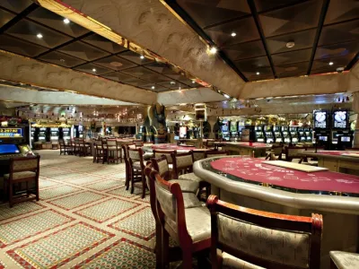 Carnival Glory - Entertainment