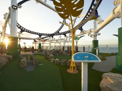 Carnival Mardi Gras - Entertainment