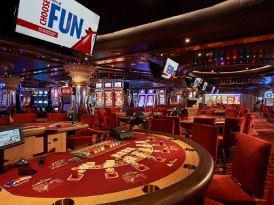 Carnival Sunrise - Entertainment