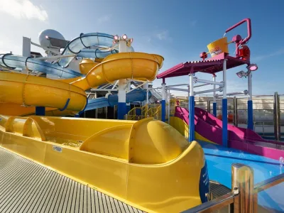 Carnival Sunrise - Entertainment