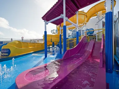 Carnival Sunrise - Entertainment