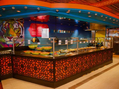 Carnival_Cruise_Line_Carnival_Splendor_Masala_Tiger