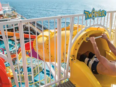 Carnival_Cruise_Line_WaterWorks_1