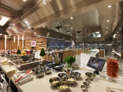 Carnival_Mardi_Gras___Celebrity_-_Carnival_Kitchen__Credit._Rick_Diaz