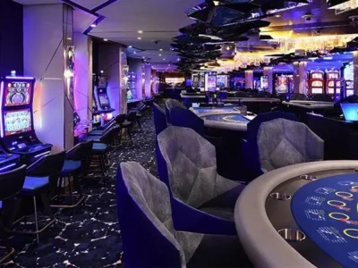 Celebrity Edge - Entertainment