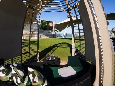 Celebrity Equinox - Entertainment